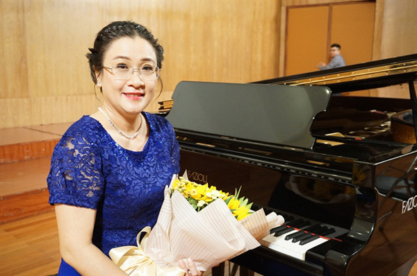 Pianist brings classical music closer to youth