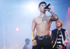 Jay Park khoe fan ném vô số nội y lên sân khấu