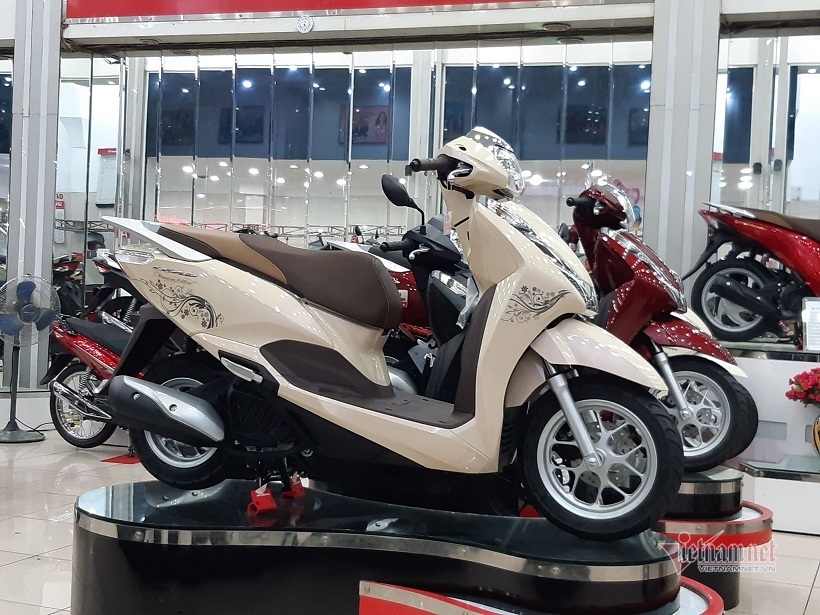 Honda Lead, Winer X giảm giá ào ào, lợi hơn mua SH