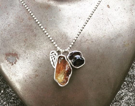 Chuyện lạ, làm trang sức từ cuống rốn trẻ sơ sinh