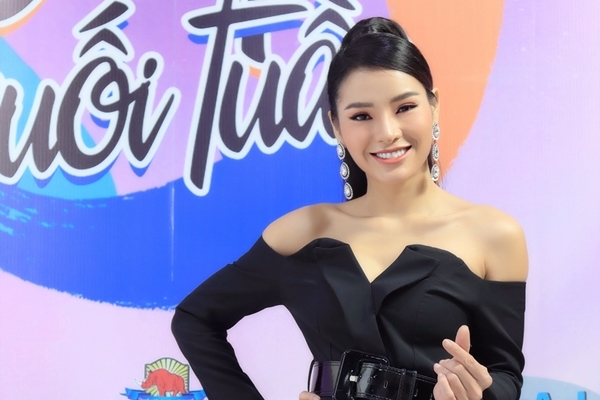 Phương Trinh Jolie 6 lần sửa mặt, mất hơn 100 triệu đồng