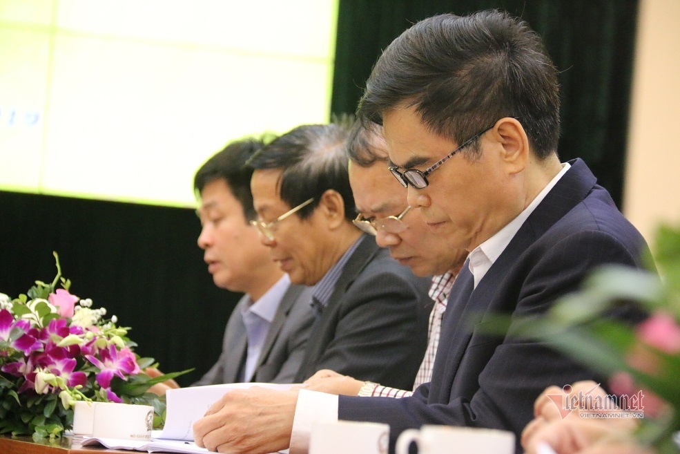 UBND các tỉnh sẽ chọn sách giáo khoa cho học sinh