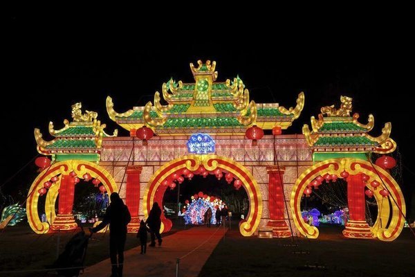 Ngắm lễ hội đèn lồng lung linh sắc màu trên đất Mỹ