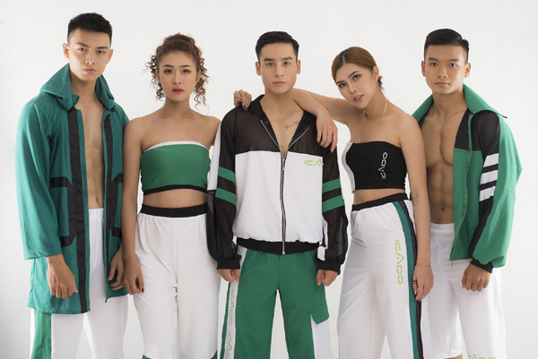 Cao Xuân Tài căng đét trong trang phục thể thao Thế giới đồ tập