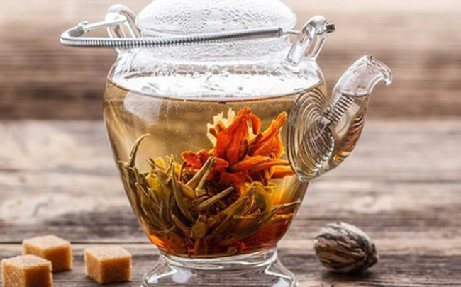 Bát nháo thị trường trà hoa nở, hàng Tàu siêu rẻ bán tràn lan