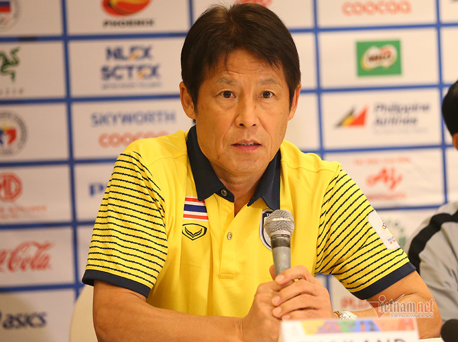 HLV Thái Lan lần thứ 2 xin lỗi thầy Park trước SEA Games