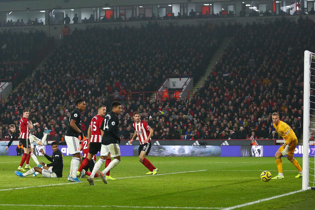 MU hòa siêu kịch tính, 'bầy trẻ' cứu Solskjaer