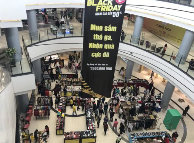 Dân buôn tiết lộ chiêu trò 'xé mác', đẩy giá trong ngày đại hạ giá Black Friday