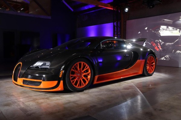 Khách hàng mua Bugatti thường bỏ thêm 300.000 USD để mua tùy chọn