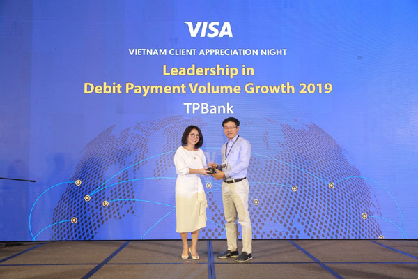 TPBank - Top 3 ngân hàng có tốc độ tăng trưởng doanh số giao dịch thẻ visa cao nhất