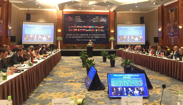Nuclear research group gathers in Hanoi