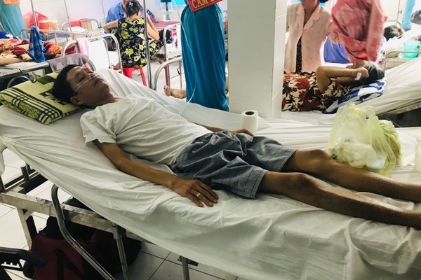 Thầy giáo mang ba bệnh hiểm nghèo, phải gửi con lên chùa