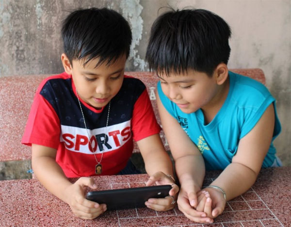 Electronic devices pose a threat to children