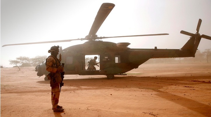 Hai trực thăng đâm nhau, 13 lính Pháp thiệt mạng