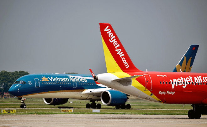 Ngược chiều nới rồi siết, hàng không Việt lo lỡ cơ hội