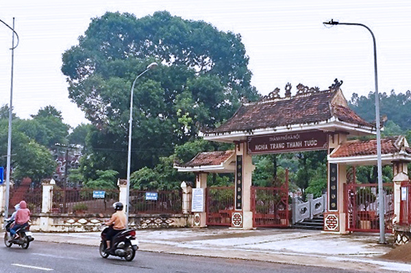 Phụ huynh phản đối xây nghĩa trang, 2.000 HS nghỉ học: HN tạm dừng cắm mốc giới