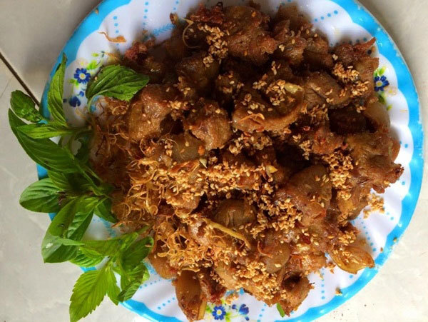 Be chao Moc Chau, a must-try dish for local and foreign diners