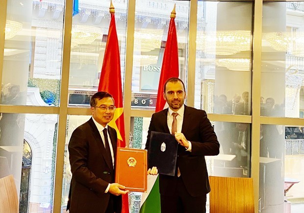 Vietnam, Hungary step up all-round cooperation