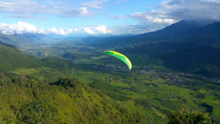 First international paragliding competition on horizon
