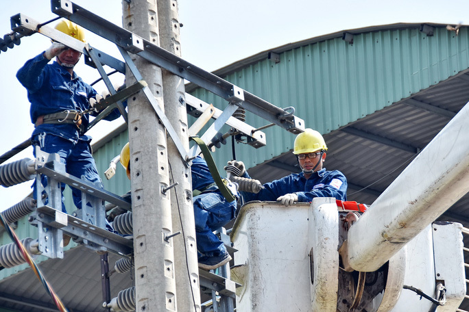 Electricity shortage in Vietnam anticipated, price increase considered