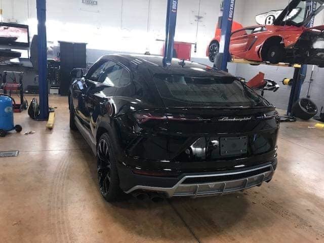 Giá 23 tỷ, nhà giàu Việt 'rước' 7 siêu SUV Lamborghini Urus