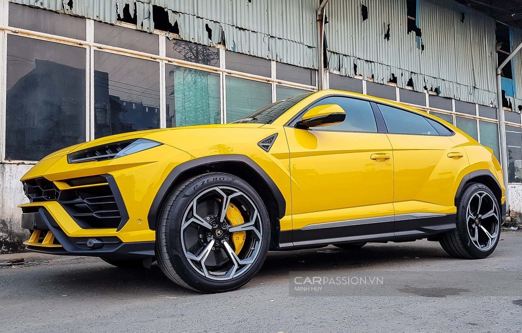 Giá 23 tỷ, nhà giàu Việt 'rước' 7 siêu SUV Lamborghini Urus