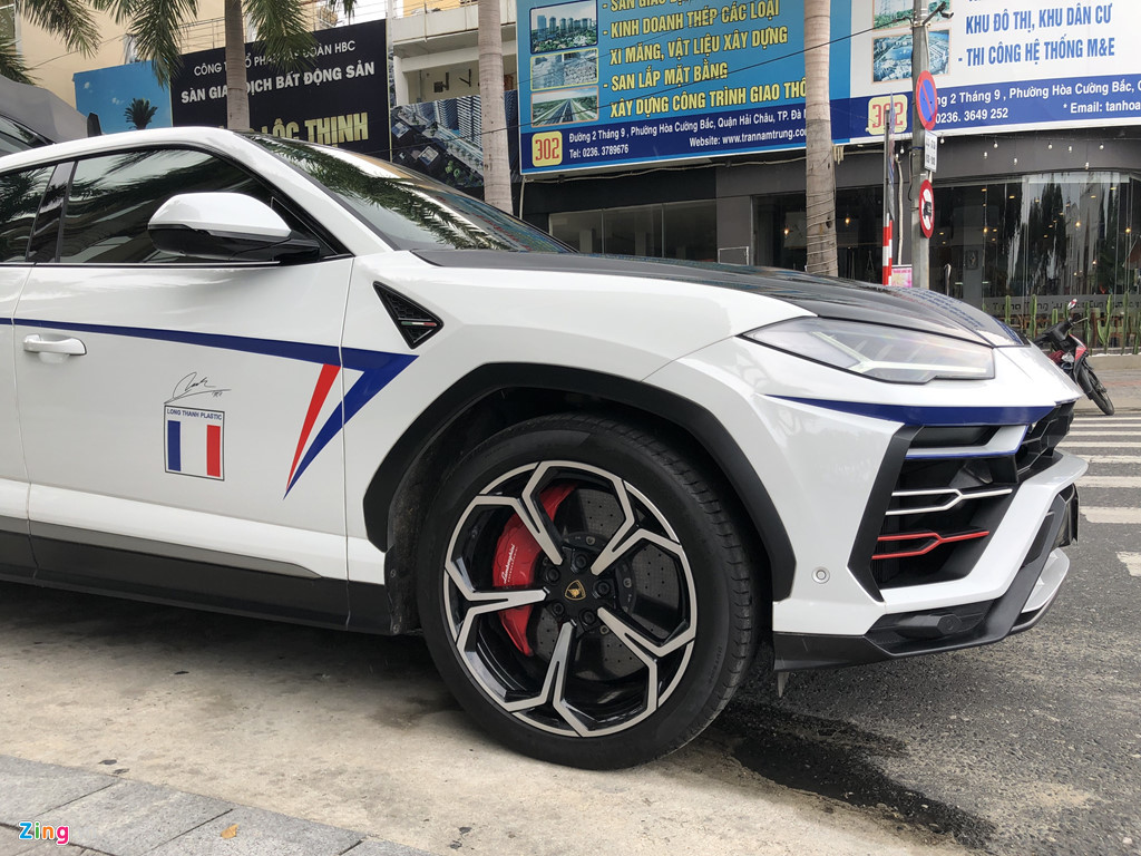 Giá 23 tỷ, nhà giàu Việt 'rước' 7 siêu SUV Lamborghini Urus