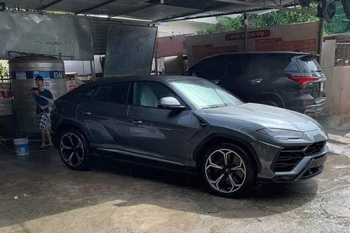 Giá 23 tỷ, nhà giàu Việt 'rước' 7 siêu SUV Lamborghini Urus