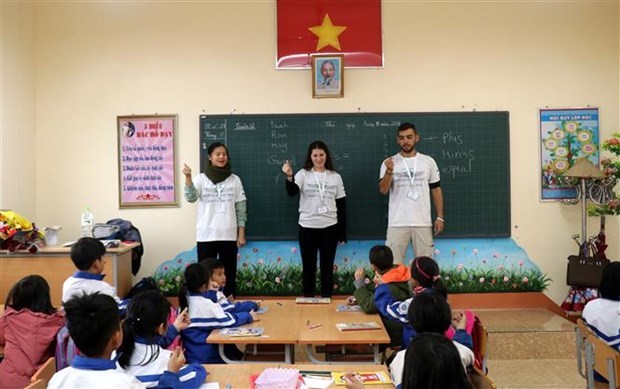 Israeli volunteers join teaching activity in Lao Cai