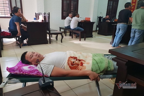 Mua tàu cá tiền tỉ, 17 người Quảng Bình vượt biên sang Úc