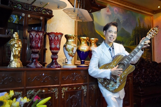 'Tổ rồng' 100 tỷ của 'vua nhạc sến' và 2 biệt thự 30 tỷ của 'vua miền Tây': Ai hoành tráng hơn?