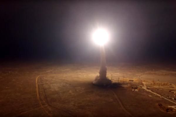 Xem Nga phóng tên lửa hạt nhân chiến lược phá mục tiêu xa 2.100km