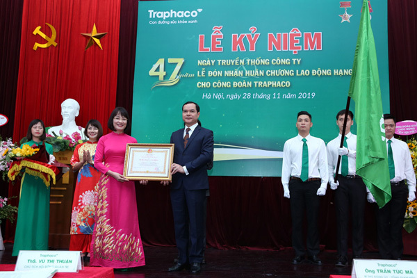Traphaco nhận Huân chương Lao động hạng Nhất cho Công đoàn, Giải thưởng DN bền vững Việt Nam