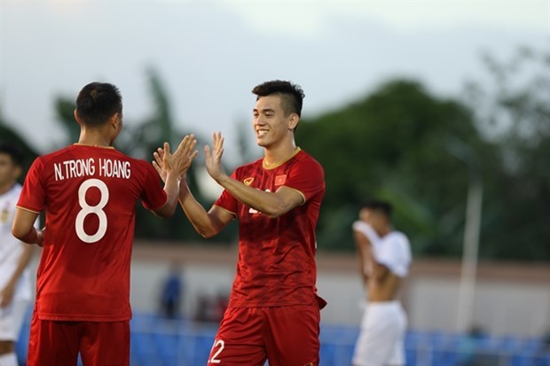 Vietnam trounce Laos 6-1 at SEA Games 30