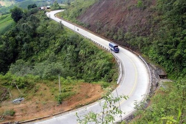 Kon Tum nâng cấp các tuyến giao thông, vùng biên thay đổi rõ