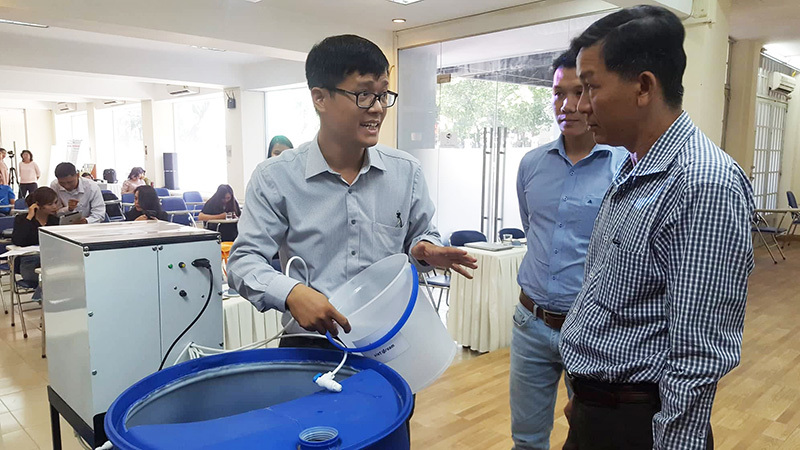 Doctor invents water purifier using CDI technology, a first in Vietnam