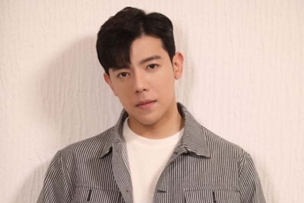 Ca sĩ ATONE cứu một phụ nữ thoát khỏi tấn công tình dục