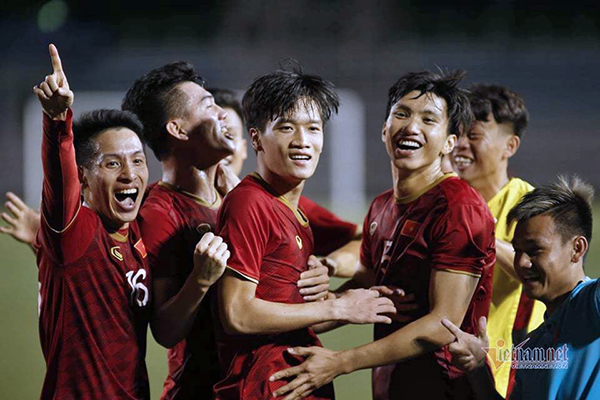 U22 Việt Nam thắng cảm xúc U22 Indonesia: Bay lên, sắc đỏ!