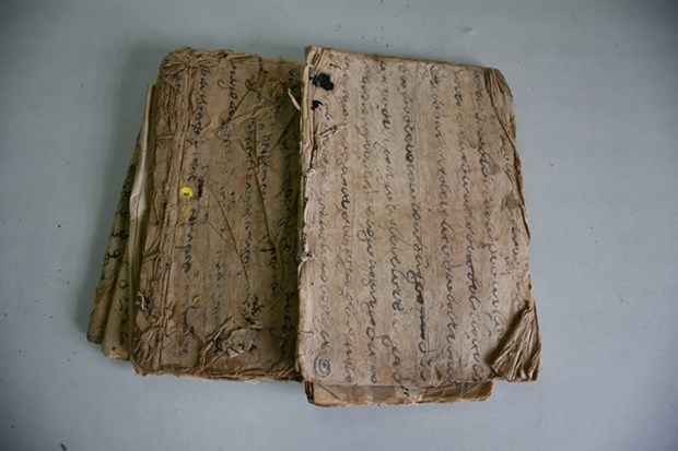 My Son Sanctuary receives ancient Cham script books