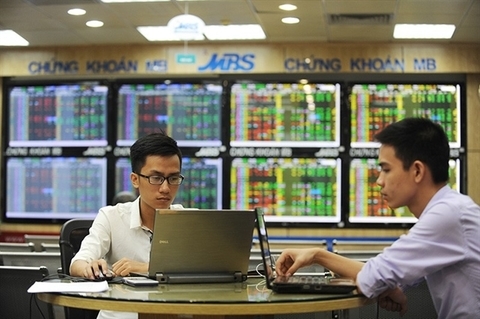 VN brokerages rush to raise capital