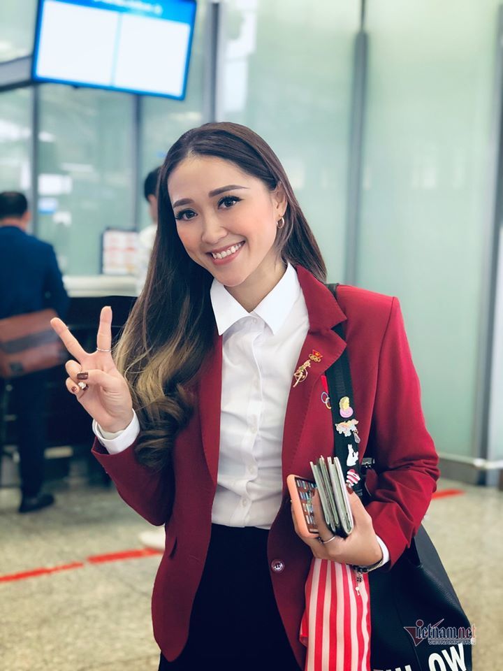 Vẻ đẹp hút hồn của cô trò tuyển thể dục nghệ thuật