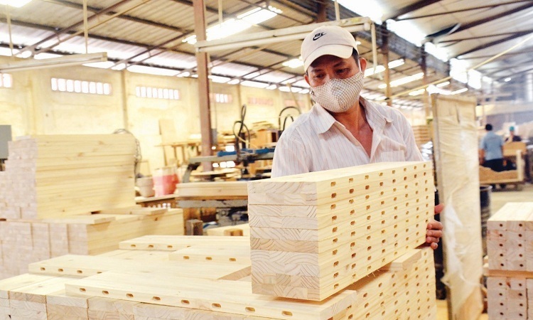 Vietnam needs ‘FDI filter’ for woodwork industry