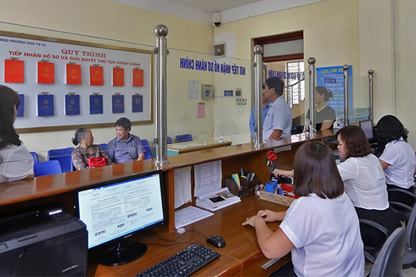 Hà Nội chuyển công tác hơn 700 cán bộ, công chức để ngăn tham nhũng