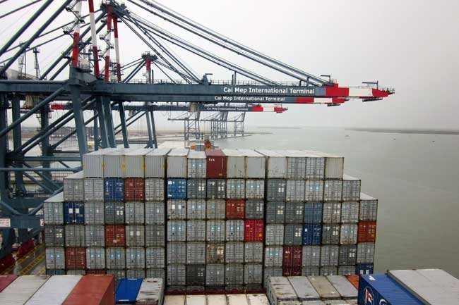 Customs departments tighten supervision on foreign investment