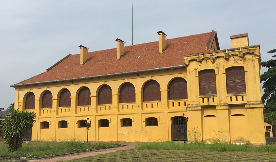 Cảnh khó tin bên trong di tích 200 tuổi ở Đồng Nai