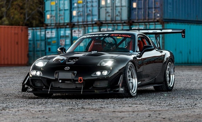 Tiếng rít ghê rợn của động cơ 1.000 mã lực