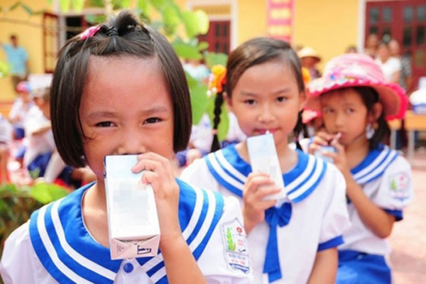Bộ Y tế chốt bổ sung 21 vi chất vào sữa học đường