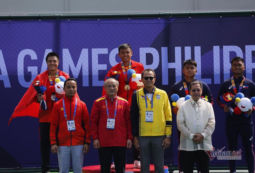 Khoảnh khắc Hoàng Nam giành HCV quần vợt lịch sử