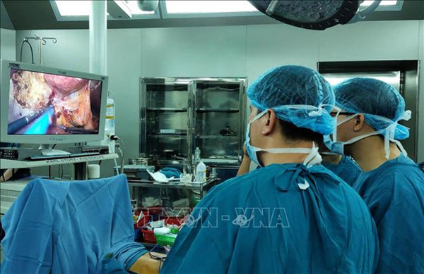 VN hospitals use new techniques, medicine for cancer treatment