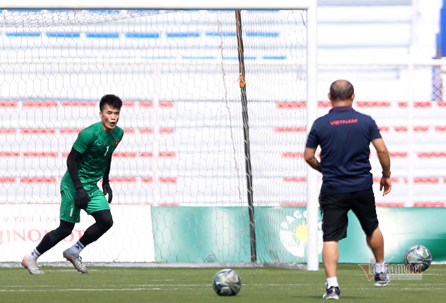 Đội hình ra sân U22 Việt Nam vs U22 Campuchia: Văn Toản bắt chính